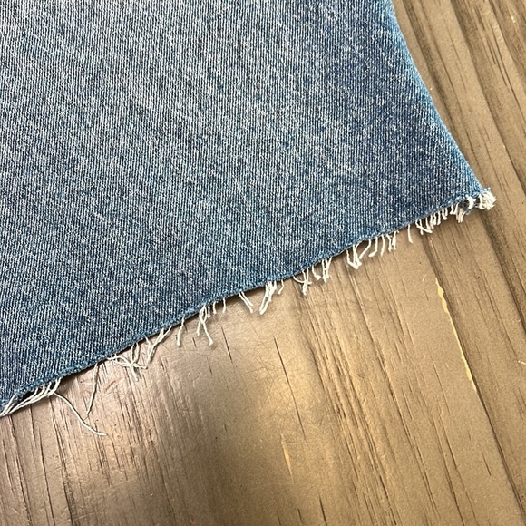 HIGH RISE STRAIGHT OLD NAVY JEAN SHORTS 12 - Picture 11 of 12